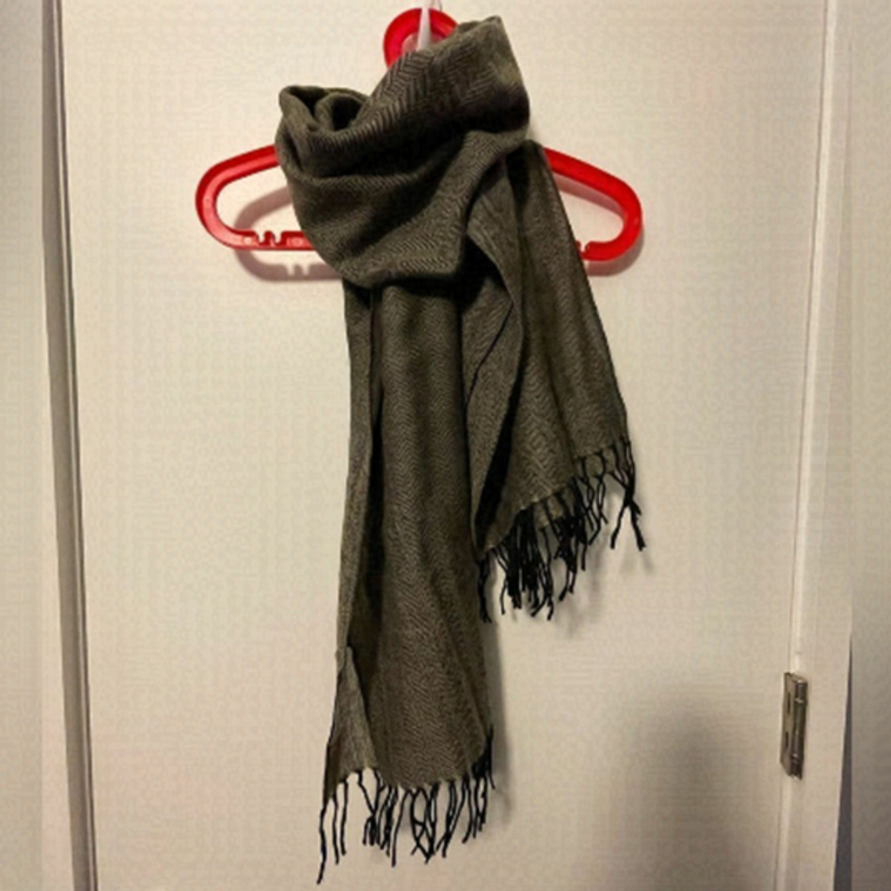 VINTAGE Club Monaco wool scarf